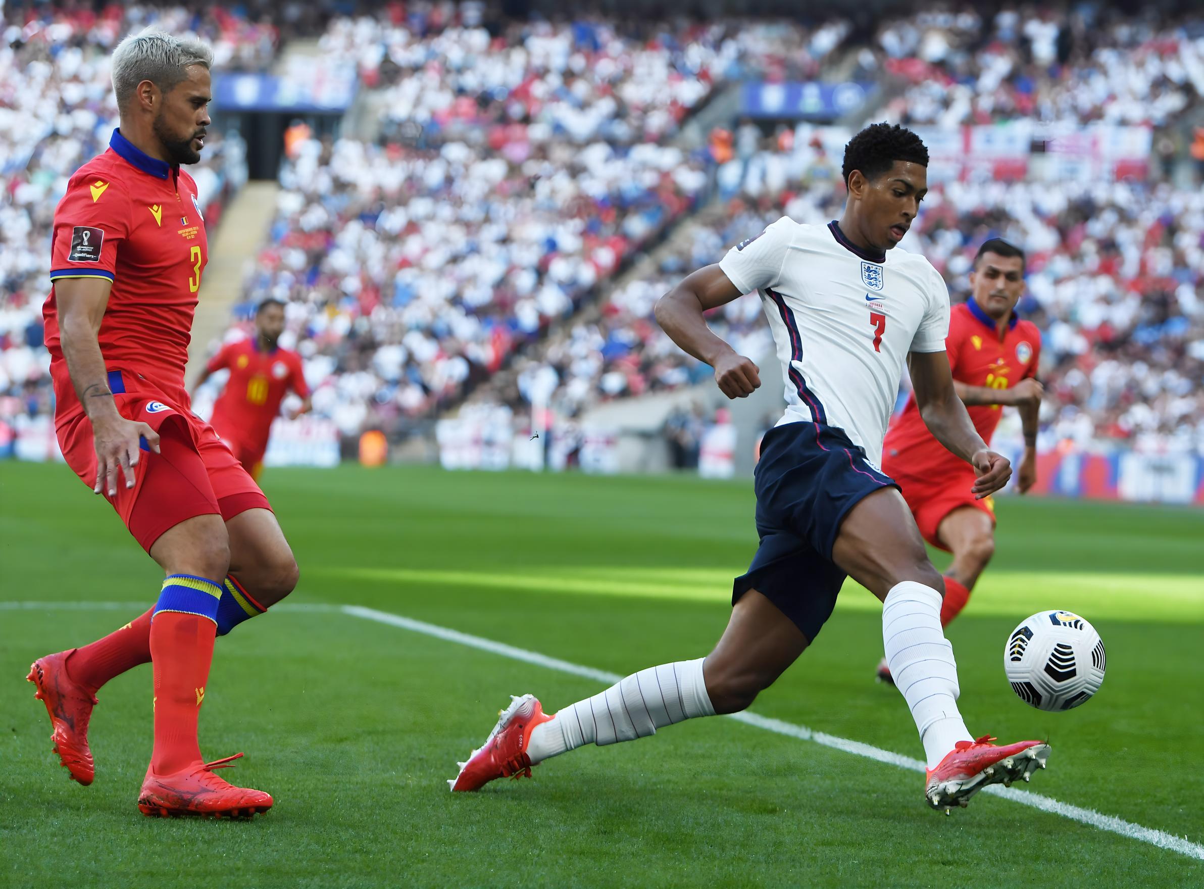 上不乏类似 上不乏类似