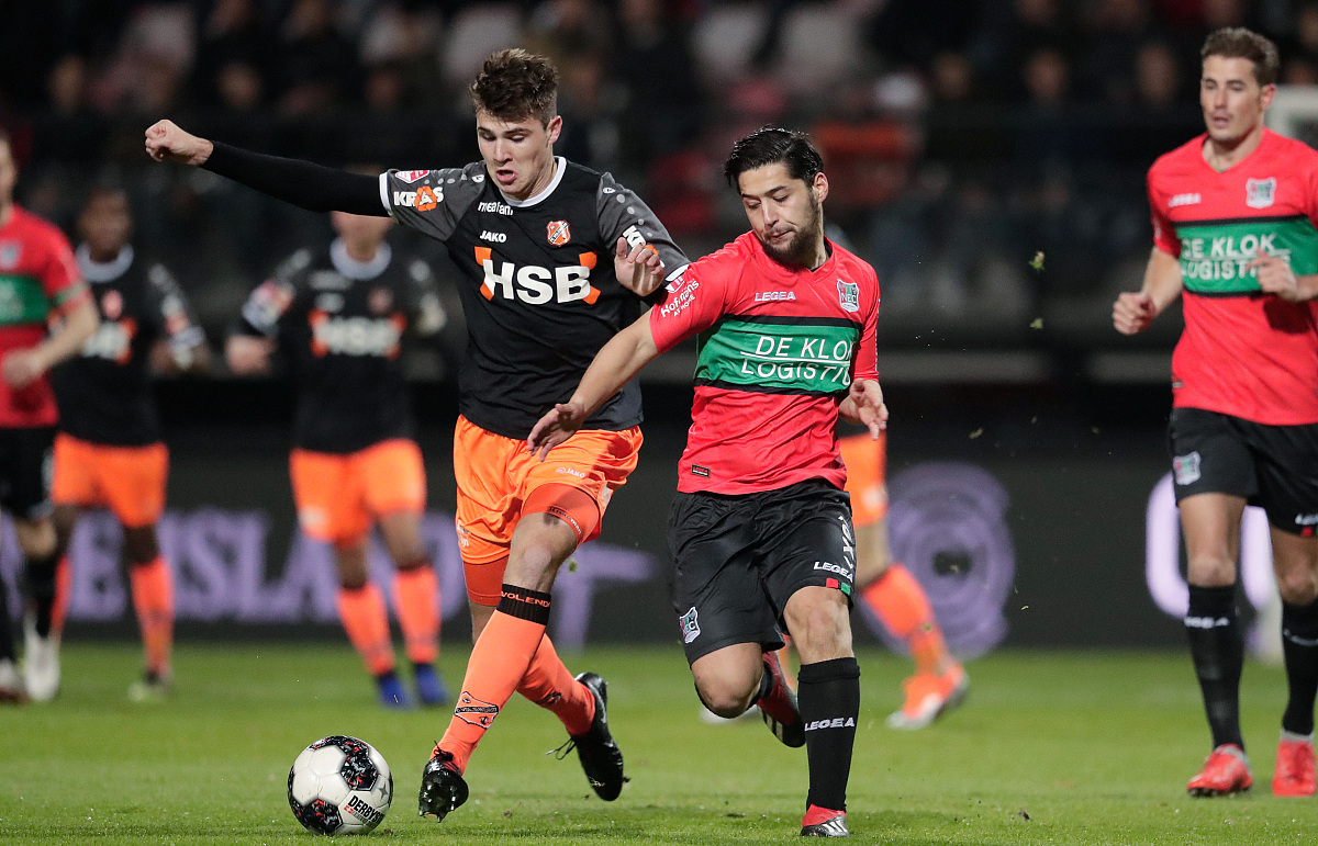 战中凭借完 战中凭借完